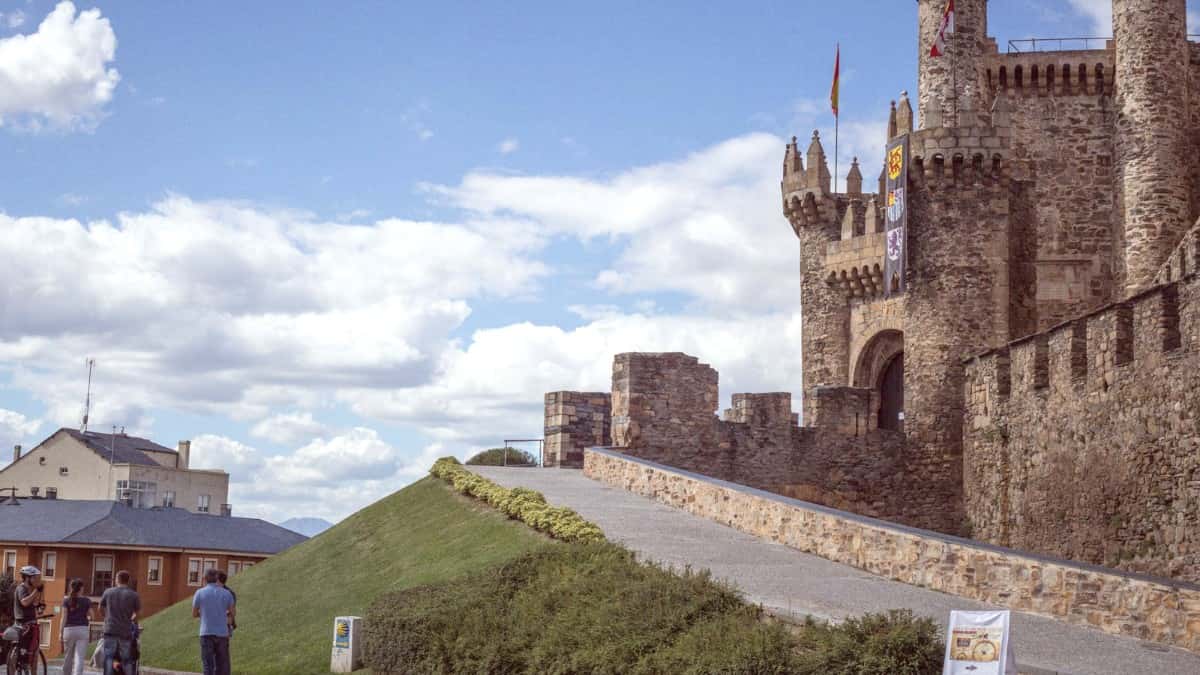 Where to Stay in Leon